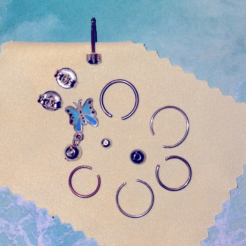 š„³Piercing Jewelry~rings, studs ear/belly button lotš„³ EUC - Picture 2 of 3